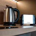 Metalex Garden 2bdrm Luxury アパート *