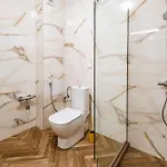 アパート Metalex Garden 2bdrm Luxury ヴァルナ