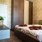 Metalex Garden 2bdrm Luxury アパート