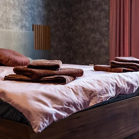 Апартамент Metalex Garden 2bdrm Luxury Варна