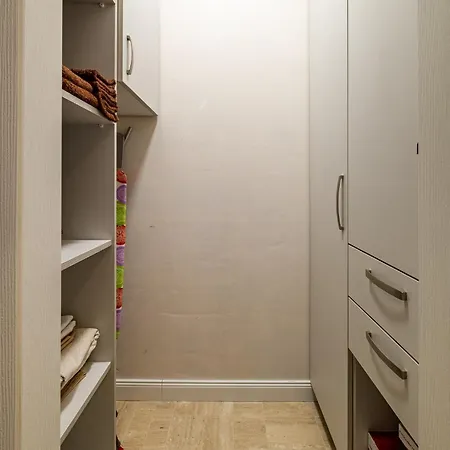 Metalex Garden 2bdrm Luxury * Varna