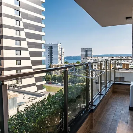 아파트 Metalex Garden 2bdrm Luxury 바르나
