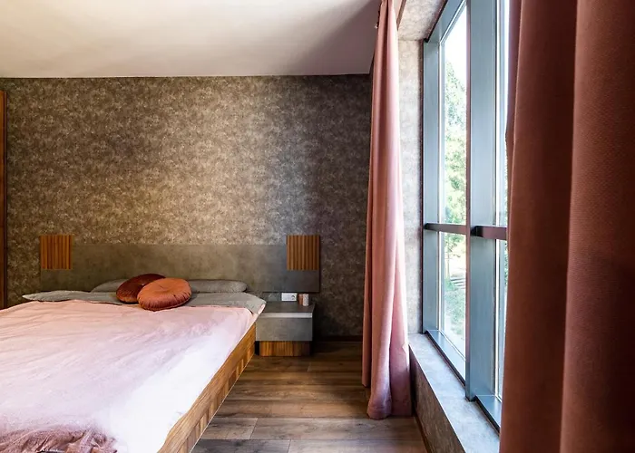 Metalex Garden 2bdrm Luxury Apartament