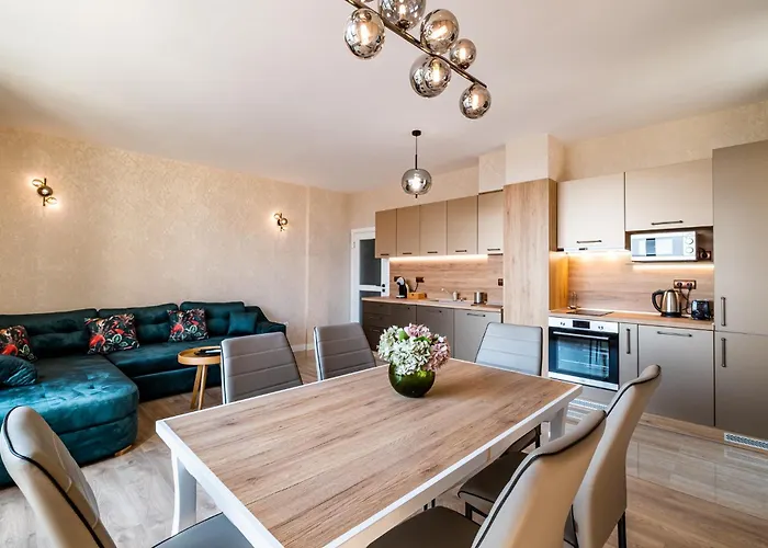 Metalex Garden 2bdrm Luxury * فارنا