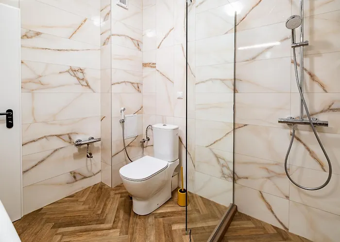 شقة Metalex Garden 2bdrm Luxury فارنا