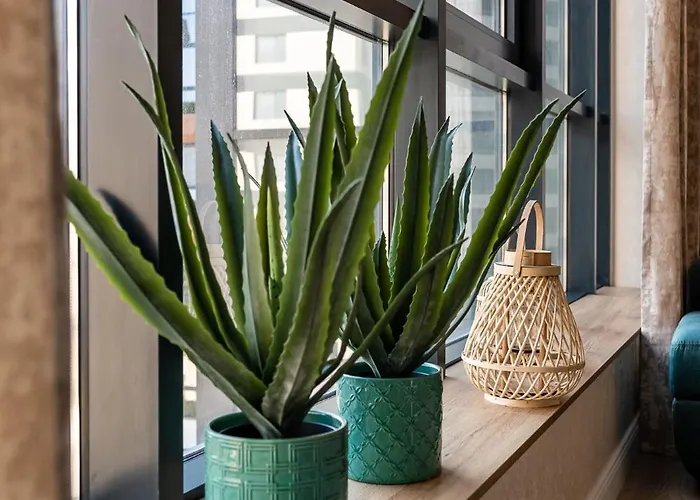 Metalex Garden 2bdrm Luxury Warna