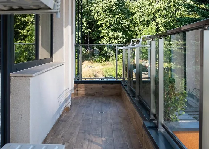 Metalex Garden 2bdrm Luxury * فارنا