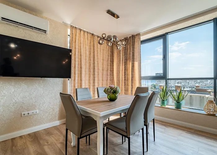 Metalex Garden 2bdrm Luxury * فارنا